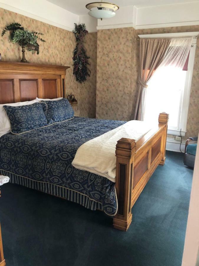 Hickory House Inn Анаконда Екстериор снимка